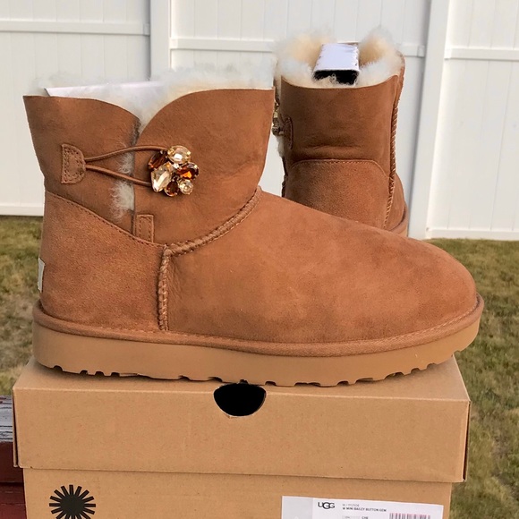 UGG Shoes - UGG Mini Bailey Button Gem